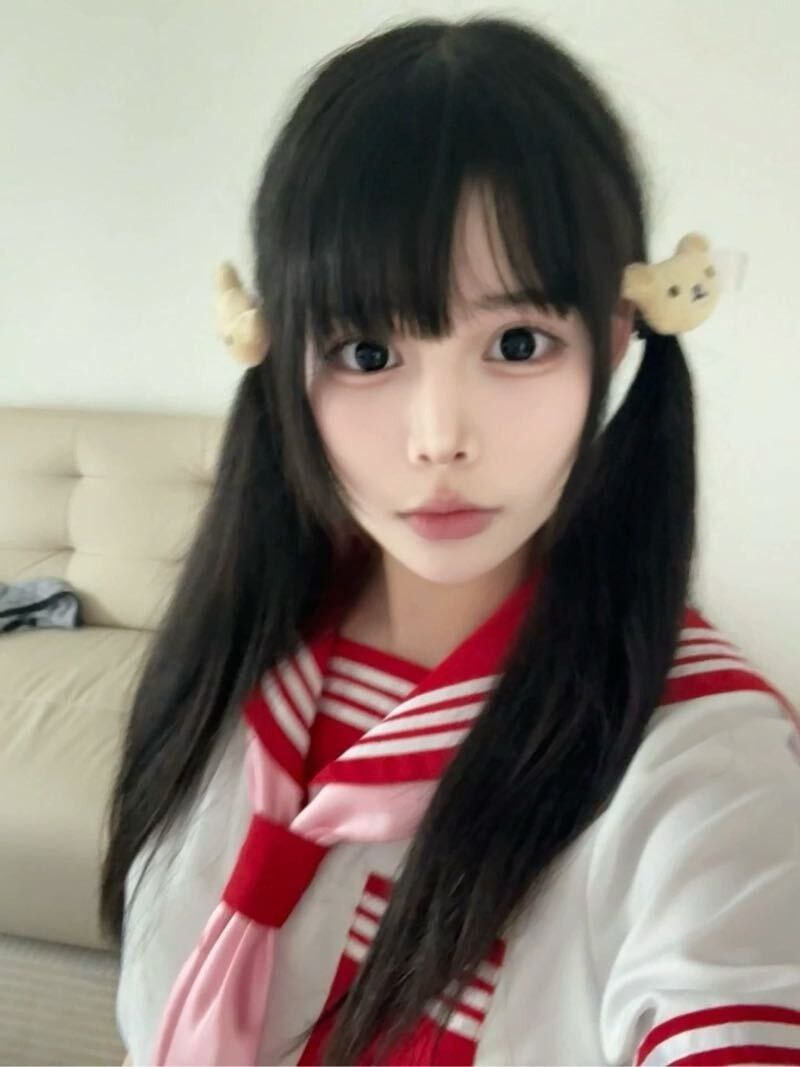 谦瑜伽老师 现场教学 🉑一字马 五星级公寓 173d 99年 蜜桃臀 筷子腿 大长腿 - Photo 12 - 北京 Call Girl