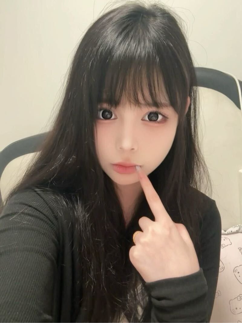 谦瑜伽老师 现场教学 🉑一字马 五星级公寓 173d 99年 蜜桃臀 筷子腿 大长腿 - Photo 10 - 北京 Call Girl