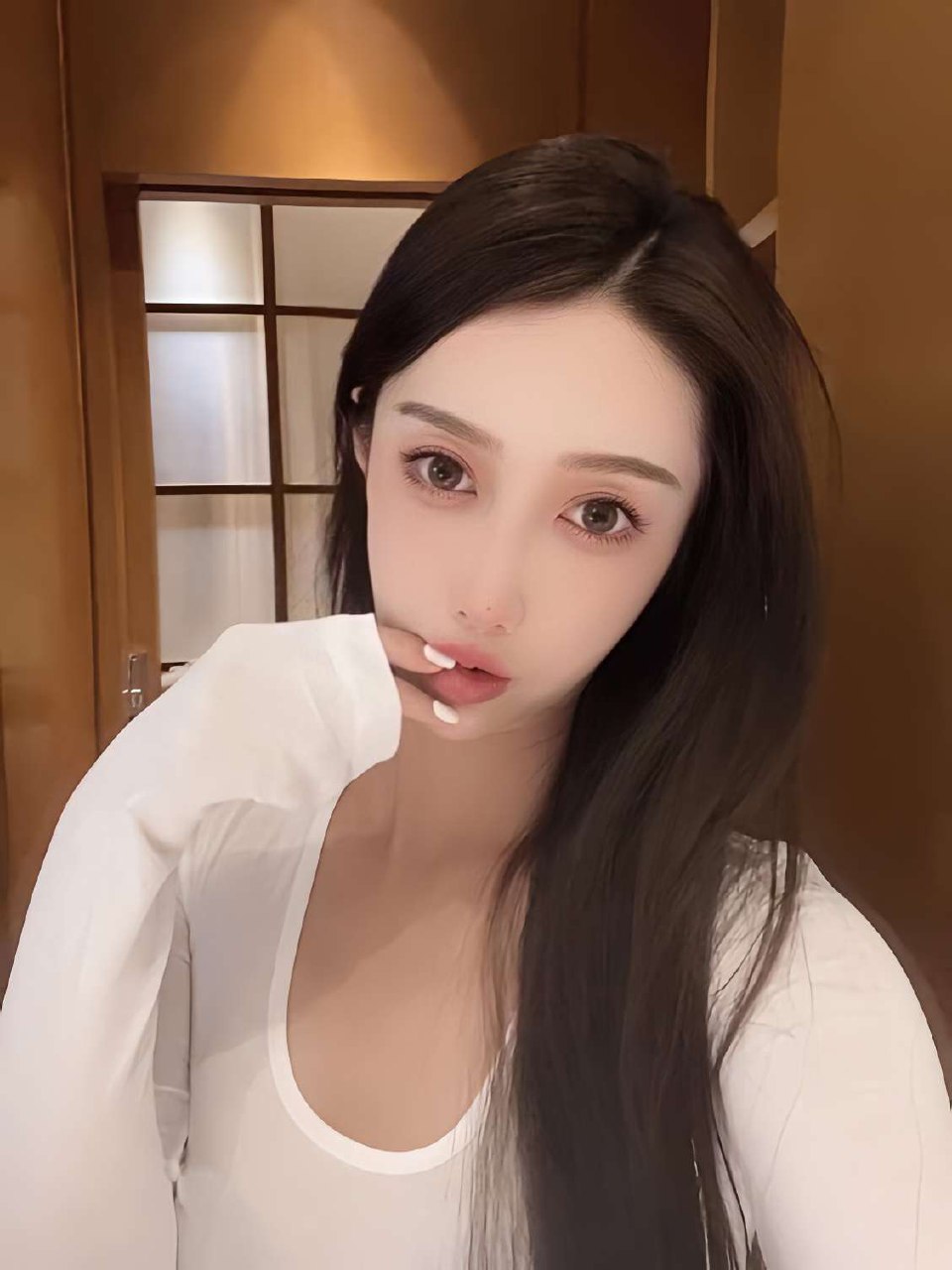 谦瑜伽老师 现场教学 🉑一字马 五星级公寓 173d 99年 蜜桃臀 筷子腿 大长腿 - Photo 6 - 北京 Call Girl