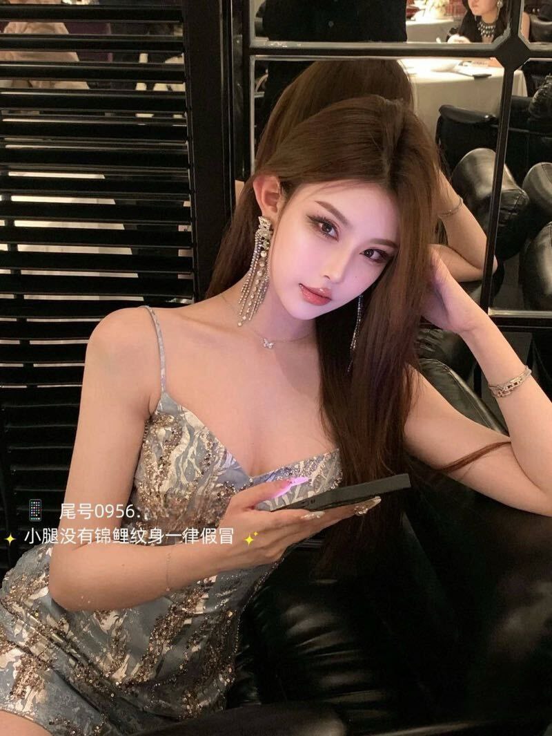 谦瑜伽老师 现场教学 🉑一字马 五星级公寓 173d 99年 蜜桃臀 筷子腿 大长腿 - Photo 3 - 北京 Call Girl