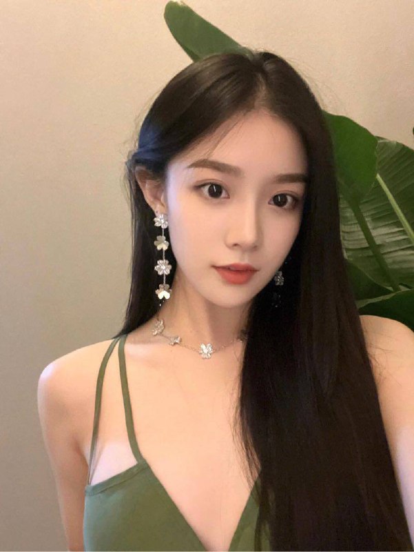 高百醇年轻御姐，纯欲170，D，情商高，会谈吐，爱撒娇，情绪价值给够。 - Photo 1 - 重庆 Call Girl