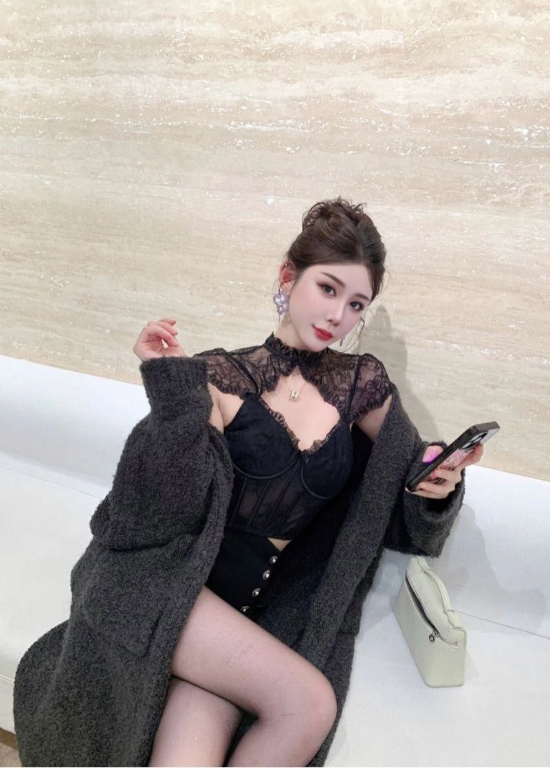 #重庆水原希子新到空姐。言谈举止气质佳，衣着大牌御姐型。身高171，体重96，🉑🐍🉑69，服务超级好无差评。 - Photo 4 - 重庆 Call Girl