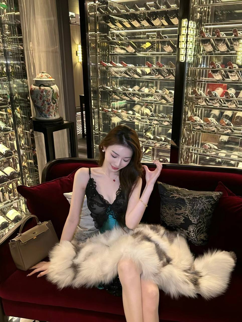 3外5，172E模特 172cm - 广州 Call Girl
