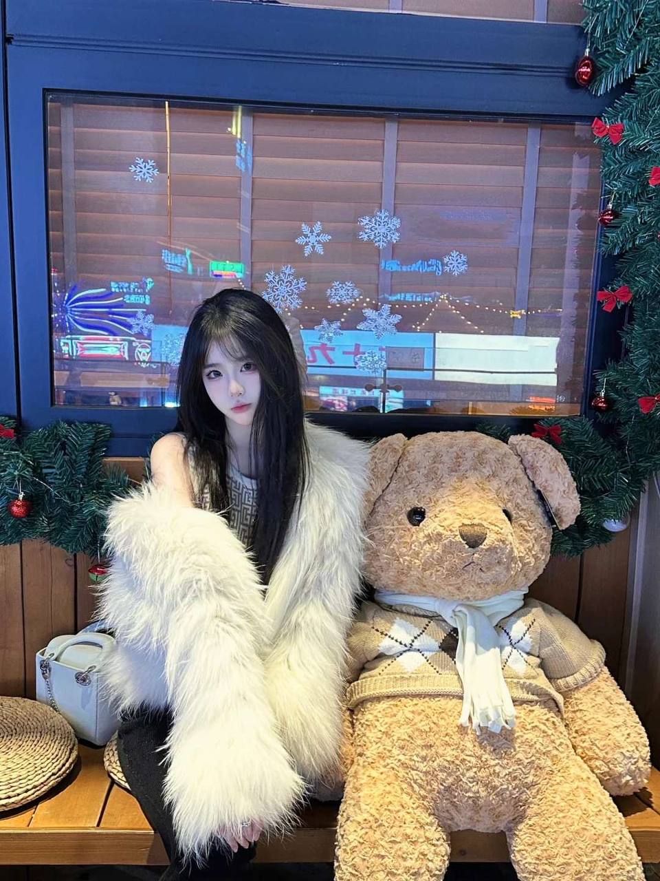 ID: 197 - 合肥 Call Girl