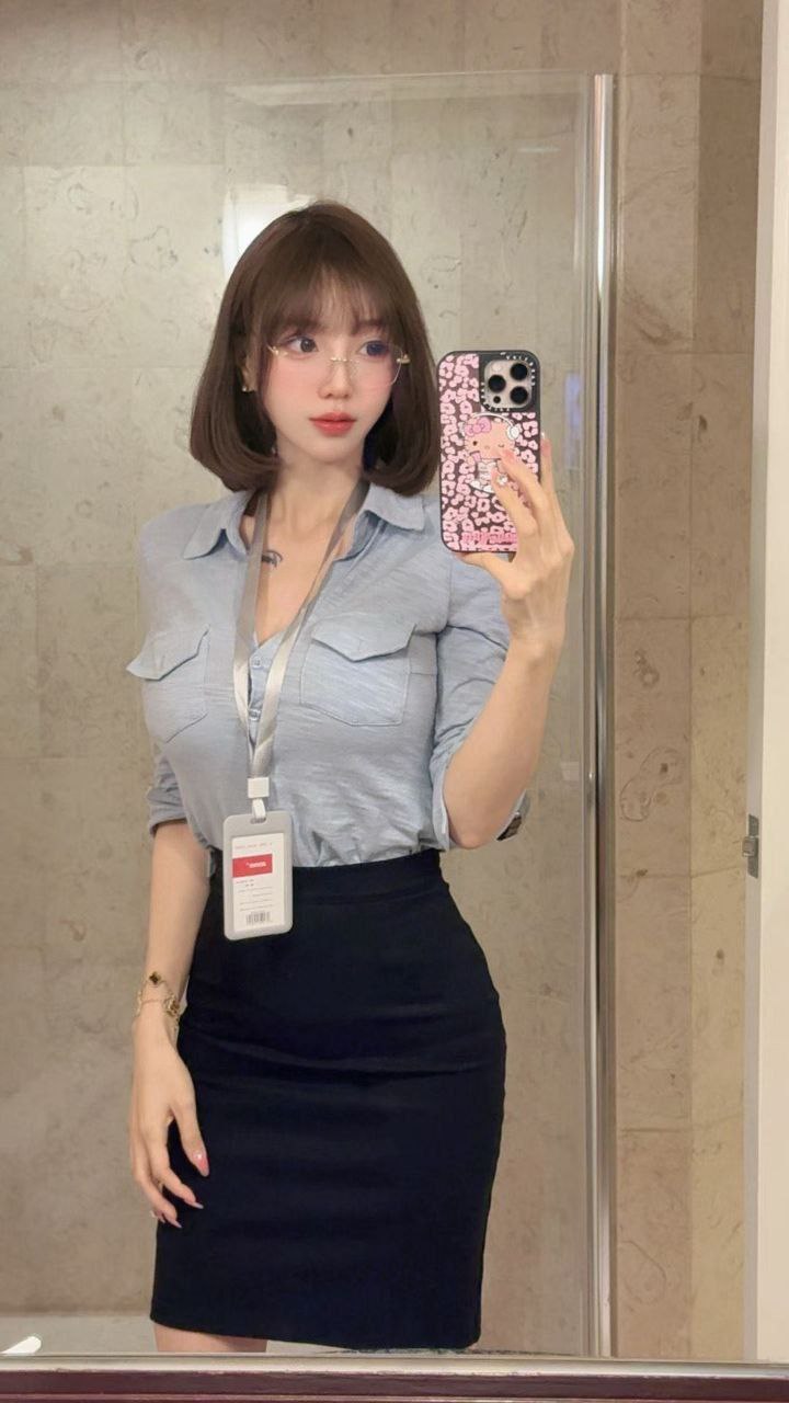 深大05年美术生.童颜巨乳.真人真照.** - Photo 1 - 香港 Call Girl