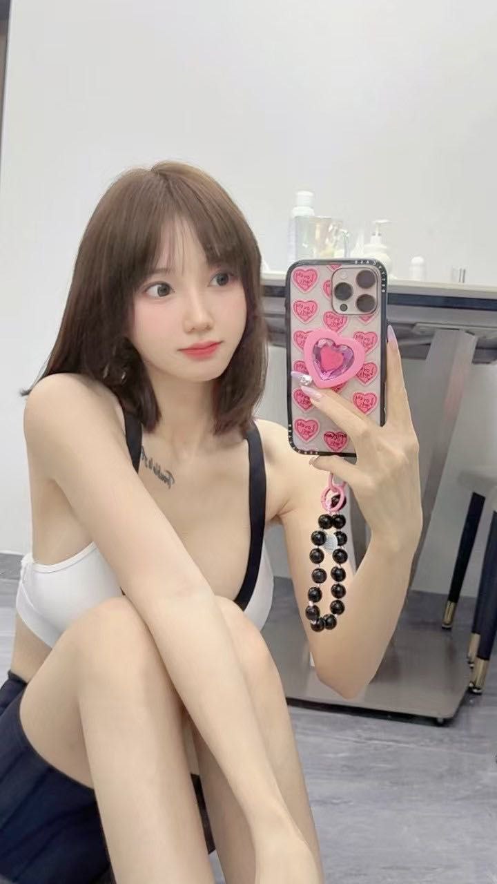 深大05年美术生.童颜巨乳.真人真照.** - Photo 5 - 香港 Call Girl