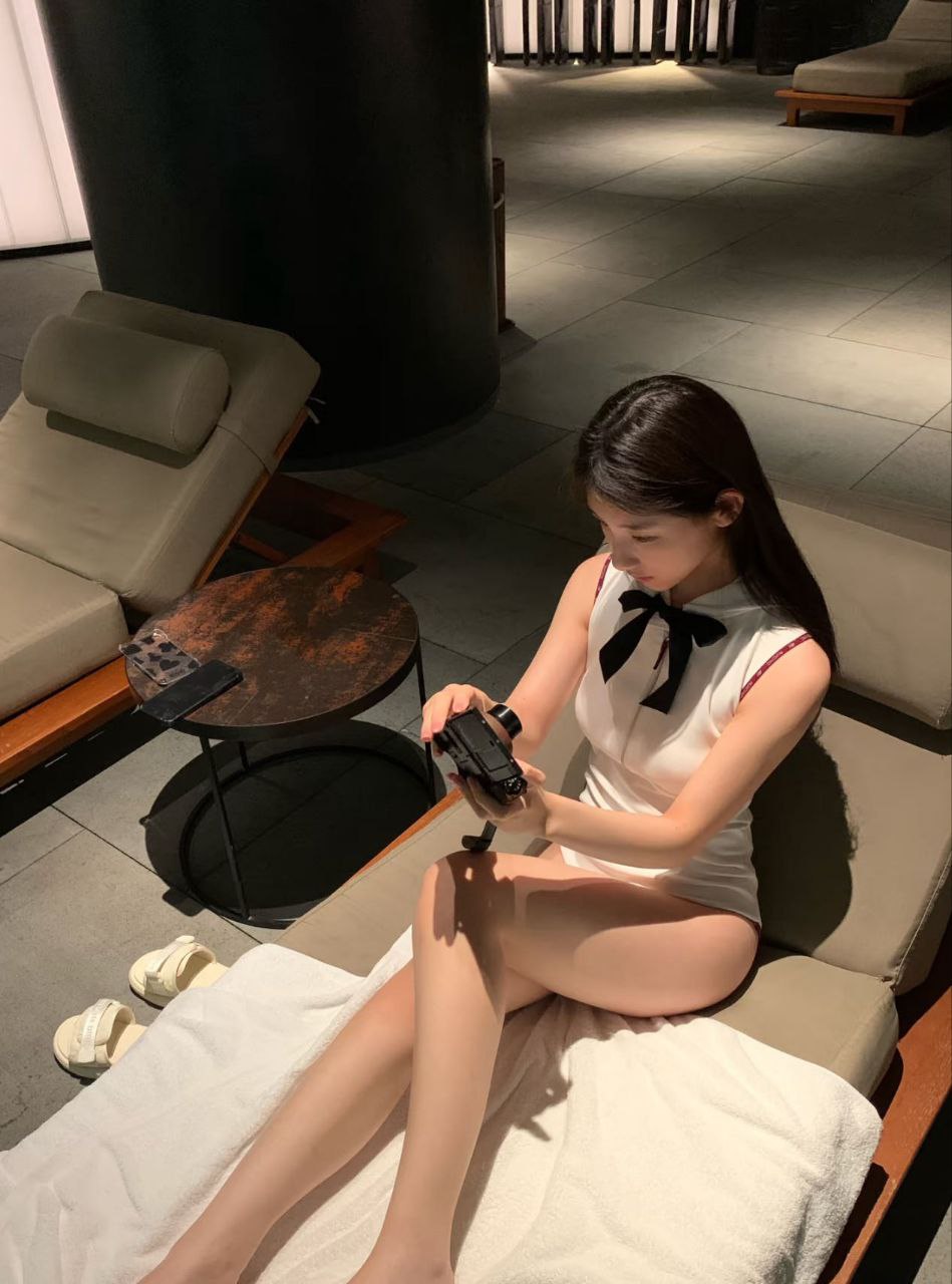 ID: 930 - 香港 Call Girl