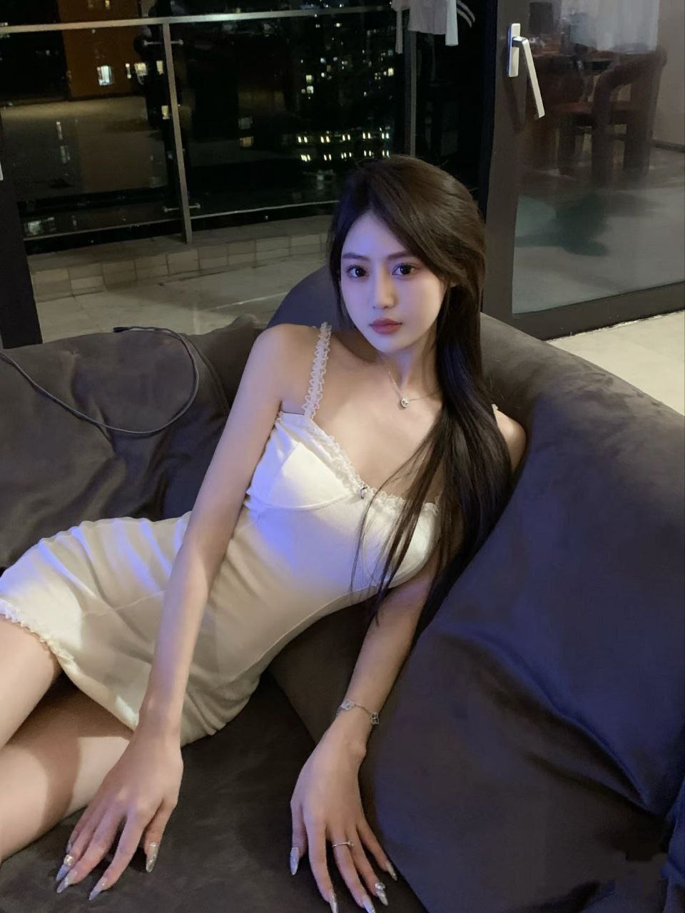 ID: 977 - 香港 Call Girl