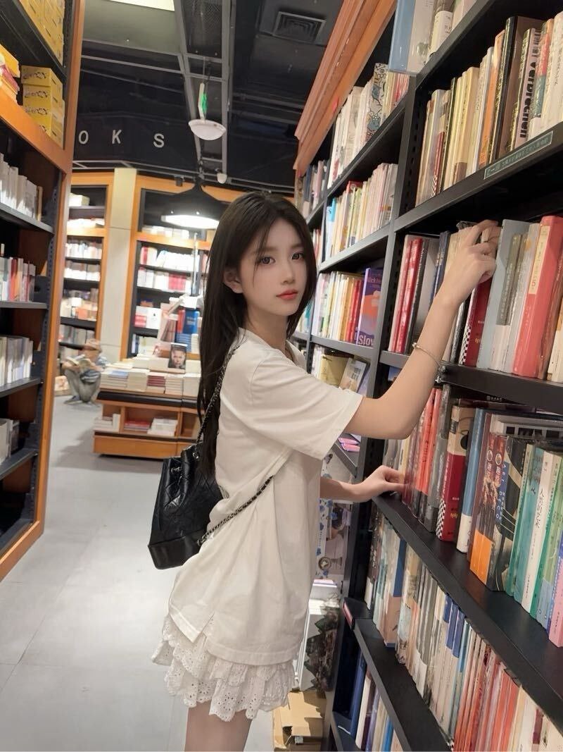 青岛凯乐 172 🐻C 刚破处🍬三点粉  一线天 - 青岛 Call Girl