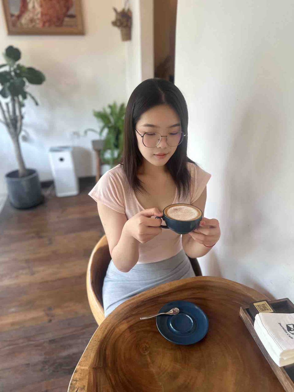 ID: 7037 - Photo 1 - 上海 Call Girl