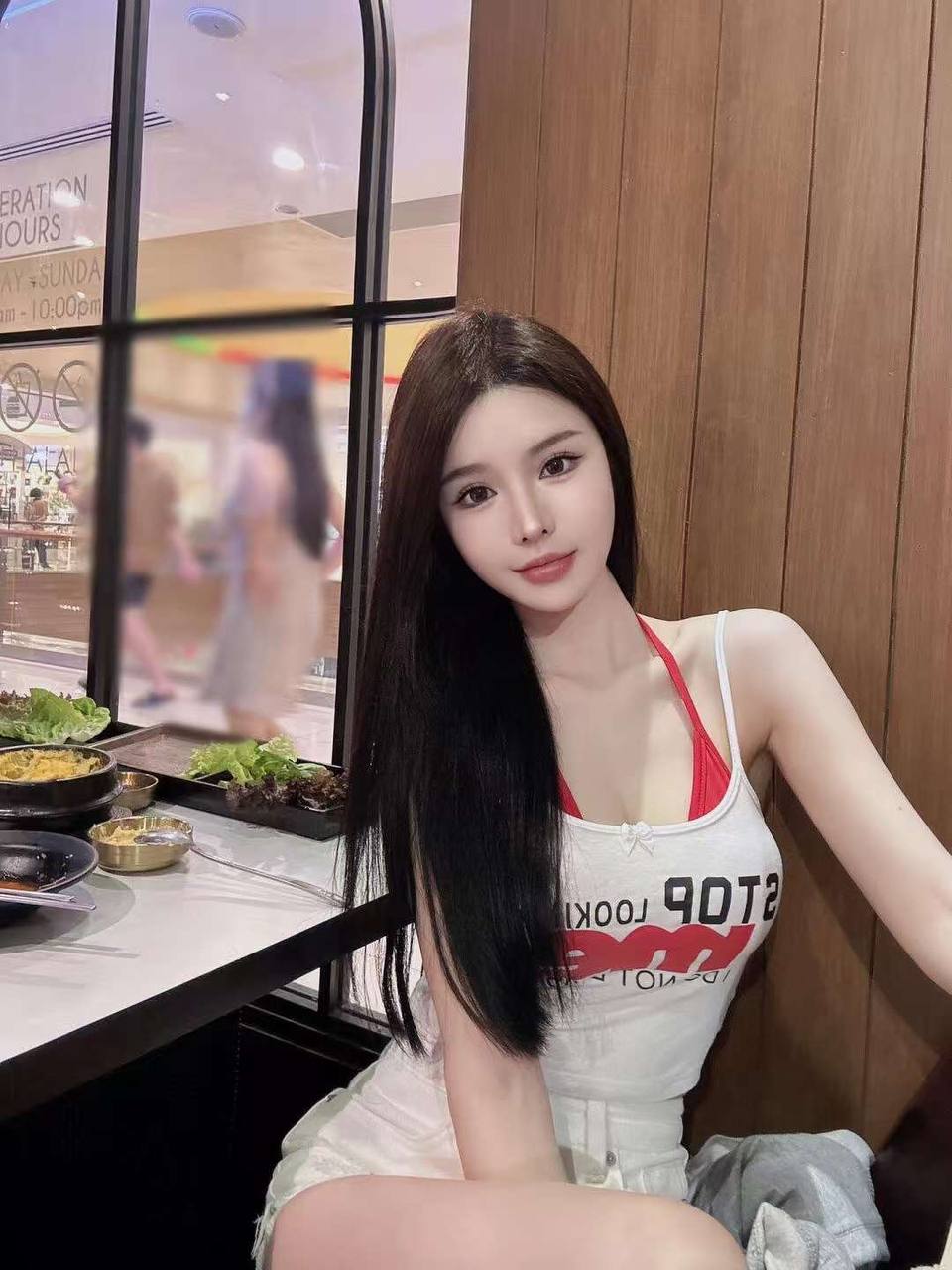 ID: 8456 - 上海 Call Girl