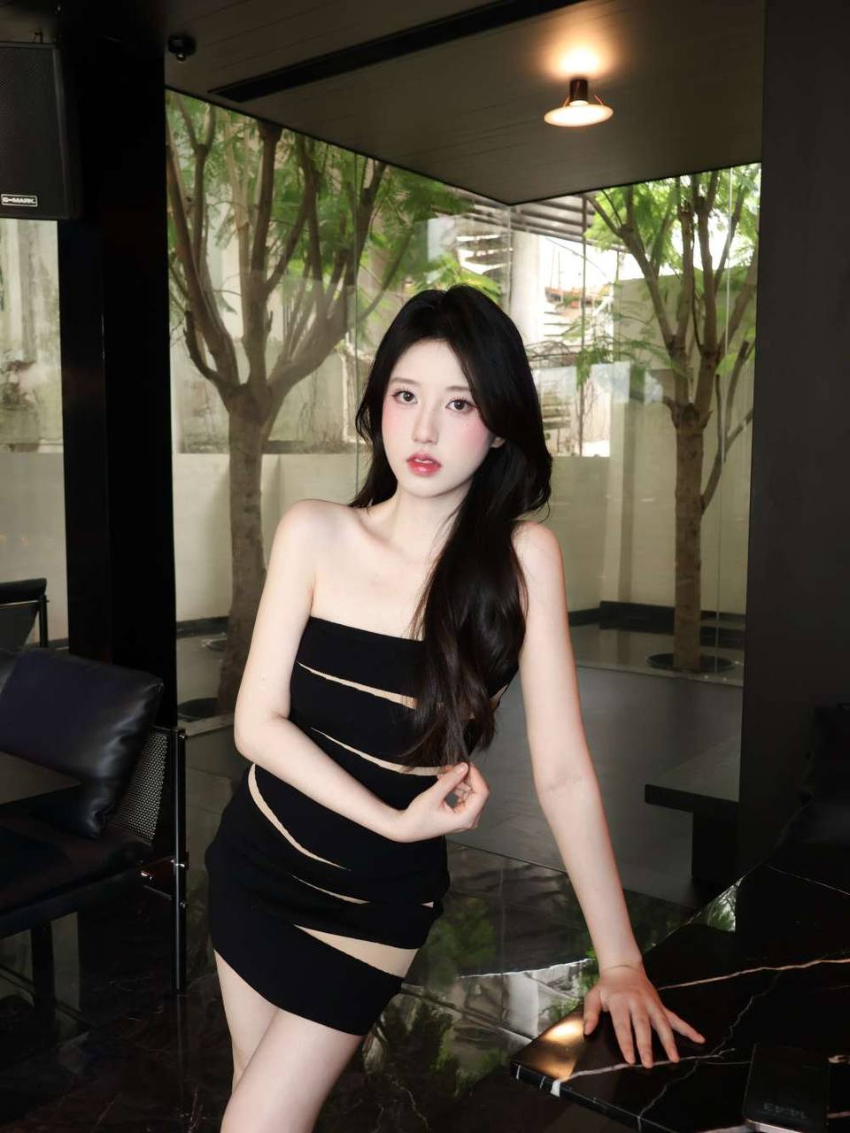 ID: 8203 - 深圳 Call Girl