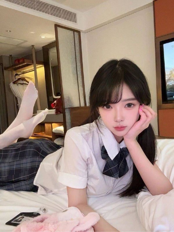 ID: 8211 - 深圳 Call Girl