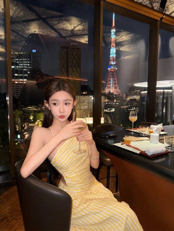 ID: 8245 - 深圳 Call Girl