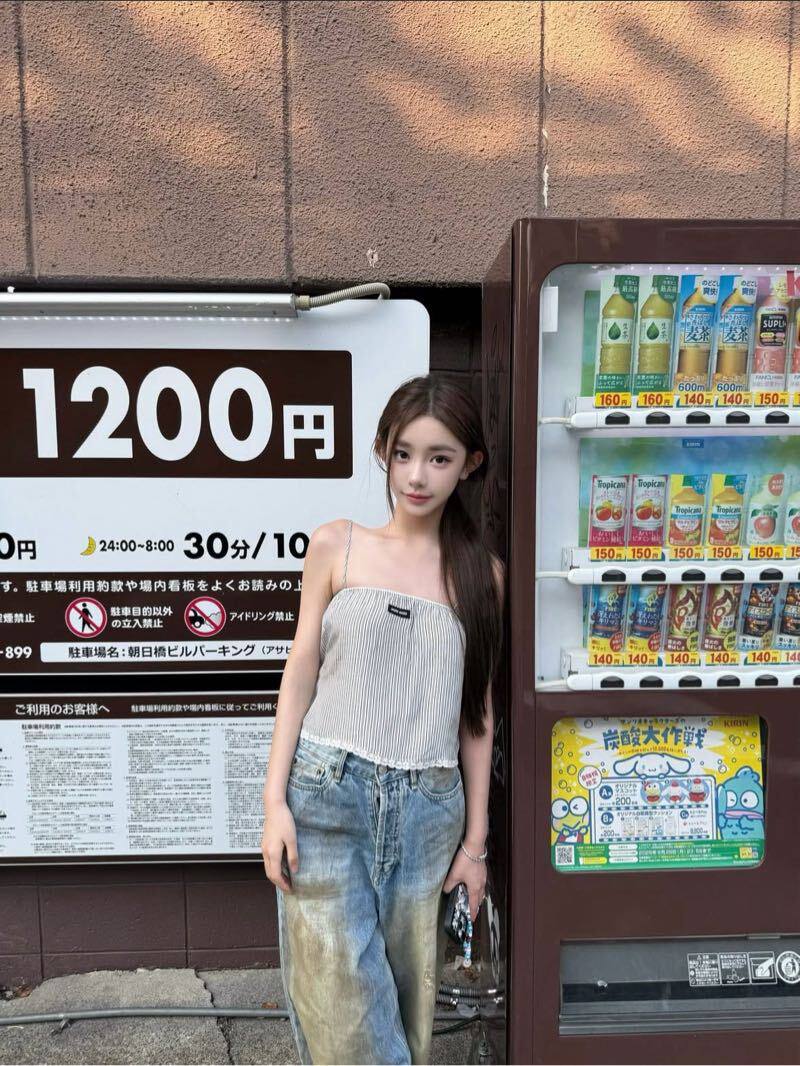 ID: 8249 - 深圳 Call Girl