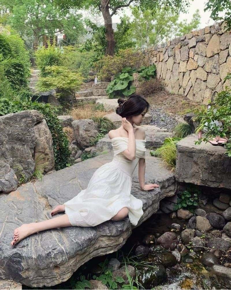 ID: 2075 - 武汉 Call Girl